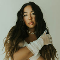 aphrodite tulle gloves