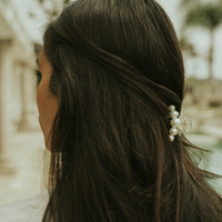 hera pearl hair clip